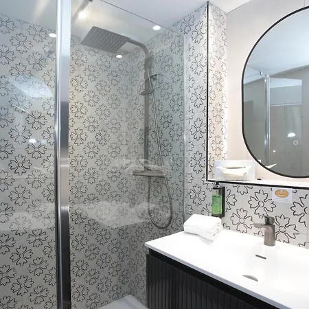 מלון Chateau De La Motte Fenelon