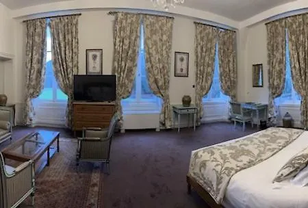 Hotel Chateau De La Motte Fenelon 3*