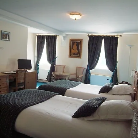 Chateau De La Motte Fenelon 3*