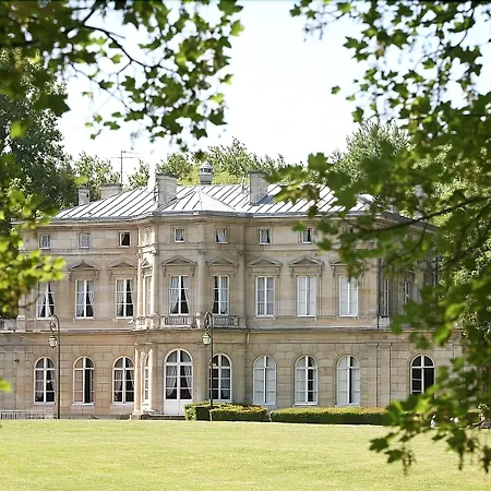 Chateau De La Motte Fenelon Hotel 3*