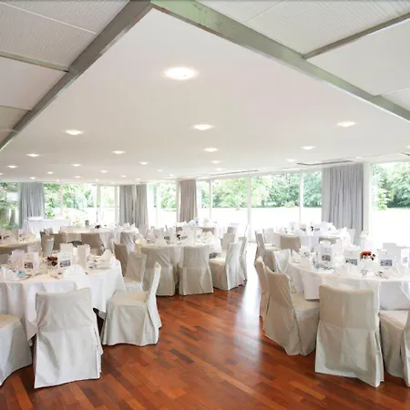 Chateau De La Motte Fenelon מלון