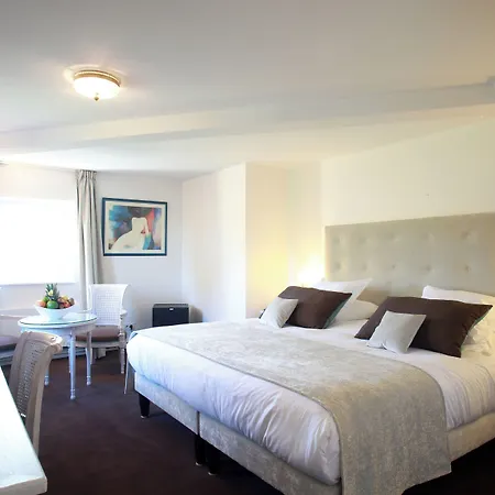 Chateau De La Motte Fenelon מלון