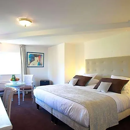 Hotel Chateau De La Motte Fenelon 3*