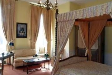 Chateau De La Motte Fenelon מלון