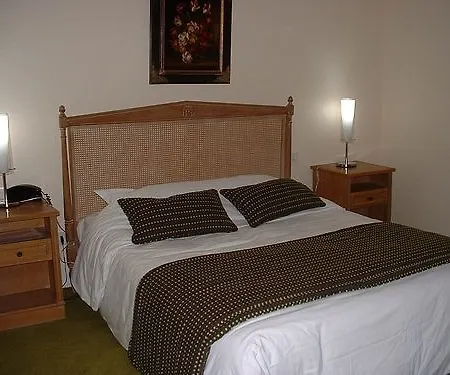 מלון Chateau De La Motte Fenelon