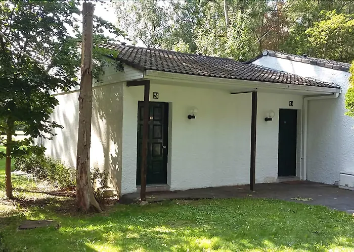 Hotel Château De La Motte Fenelon 3*