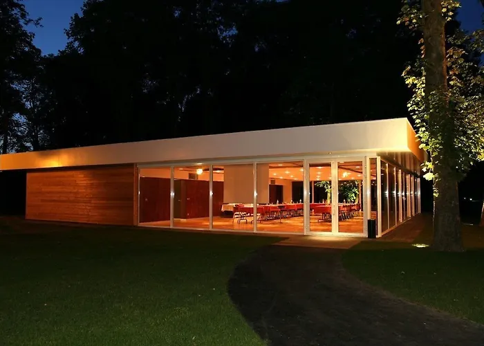 Château De La Motte Fenelon Hotel 3*