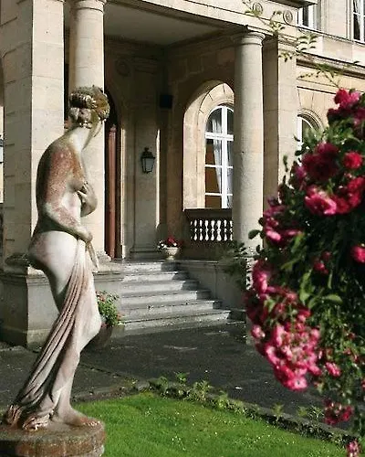 Château De La Motte Fenelon Hotel