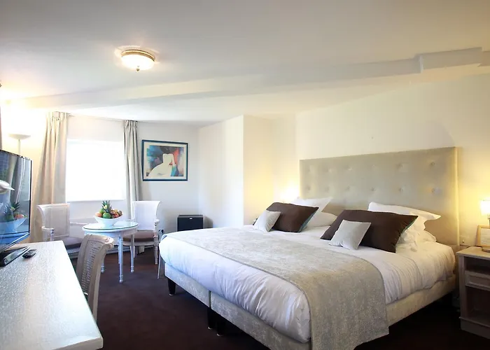 Château De La Motte Fenelon 3*